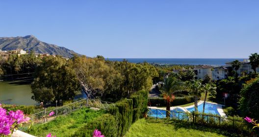 RE-MCS-005 | Apartamento moderno en el valle del Golf de Marbella